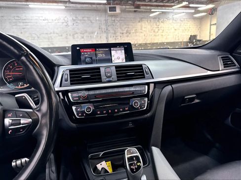 Used 2019 BMW 440i Gran Coupe w/ M Sport Package RWD image 9