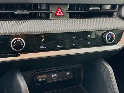 Used 2024 Kia Sportage LX image 22