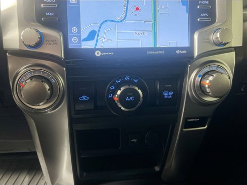 Used 2020 Toyota 4Runner SR5 Premium w/ Moonroof Package image 27