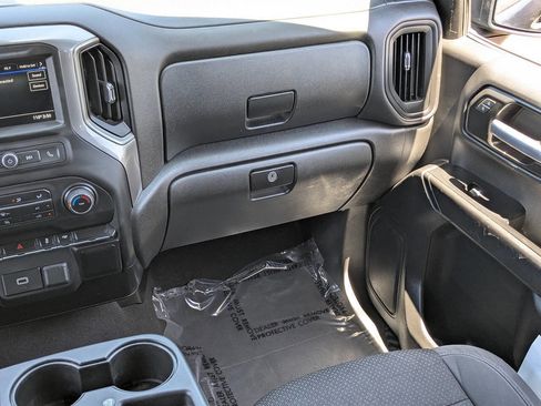 Used 2019 Chevrolet Silverado 1500 Custom w/ Trailering Package image 18