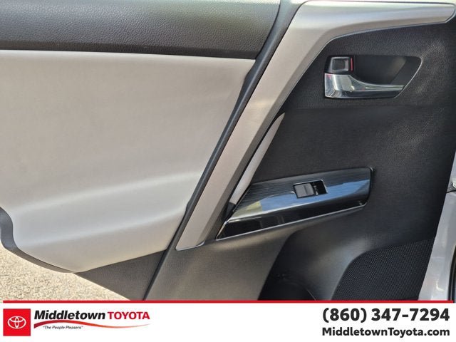 Used 2018 Toyota RAV4 Limited w/ Protection Package AWD/4WD image 29