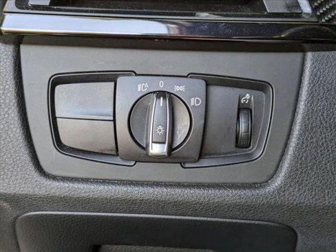 Used 2015 BMW M4 Convertible image 10