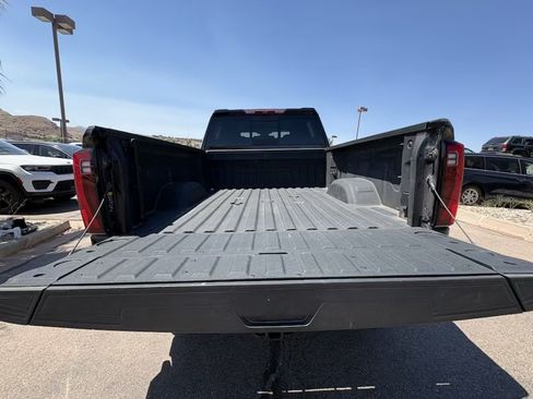 Used 2024 GMC Sierra 3500 Denali w/ Denali Reserve Package AWD/4WD image 4