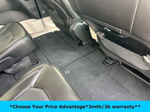 Certified 2023 Chrysler Pacifica Touring-L image 23