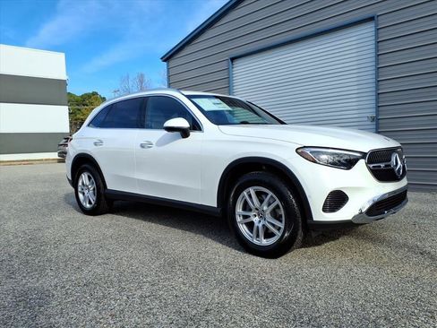 New 2026 Mercedes-Benz GLC 300 4MATIC image 3