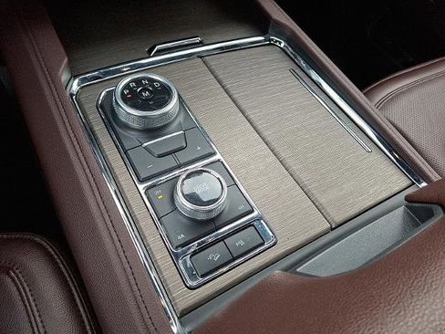 Certified 2024 Ford Expedition Limited image 16