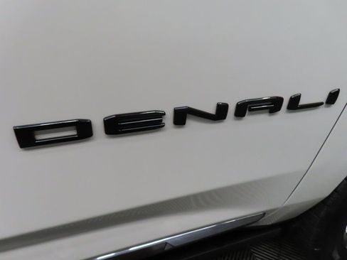 Used 2024 GMC Yukon XL Denali Ultimate image 56