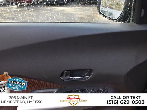 Used 2020 Nissan Kicks SR image 13