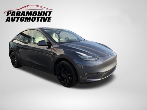 Used 2022 Tesla Model Y Long Range AWD/4WD image 7