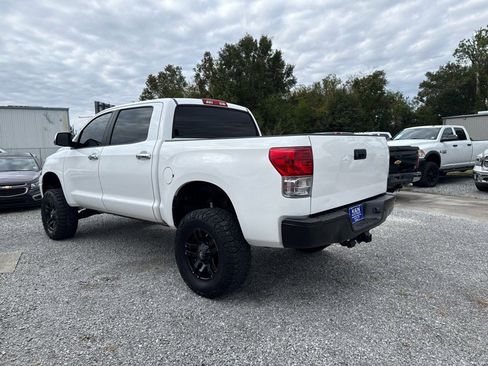 Used 2013 Toyota Tundra 4x4 CrewMax image 2
