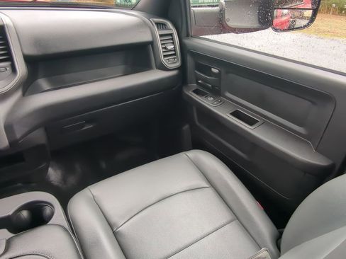 Used 2022 RAM 5500 Tradesman w/ Chrome Appearance Group image 15