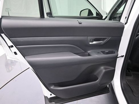 Used 2025 Toyota Grand Highlander FWD image 18