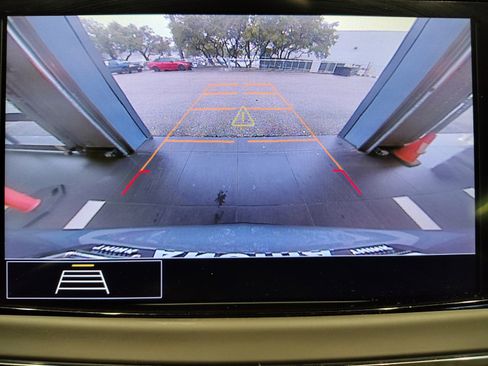 Used 2020 Buick Enclave Essence image 4