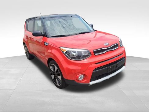 Used 2019 Kia Soul + FWD image 18