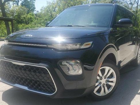 Used 2021 Kia Soul LX image 1