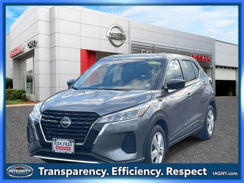 Certified 2025 Nissan Kicks Play S image 4