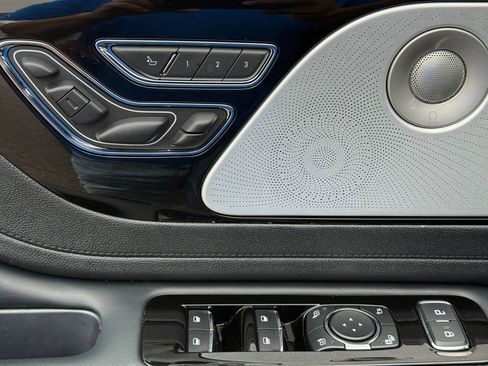 Used 2025 Lincoln Aviator Reserve w/ Equipment Group 201A image 18