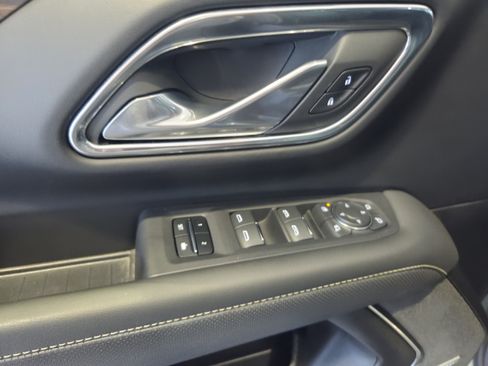 Used 2023 Chevrolet Tahoe Premier AWD/4WD image 11
