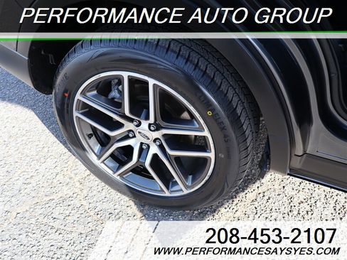 Used 2016 Ford Explorer Sport w/ Equipment Group 401A image 4