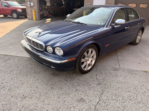 Used 2004 Jaguar XJ8 RWD image 8