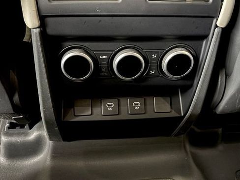 Used 2024 Land Rover Defender 110 X-Dynamic SE AWD/4WD image 14