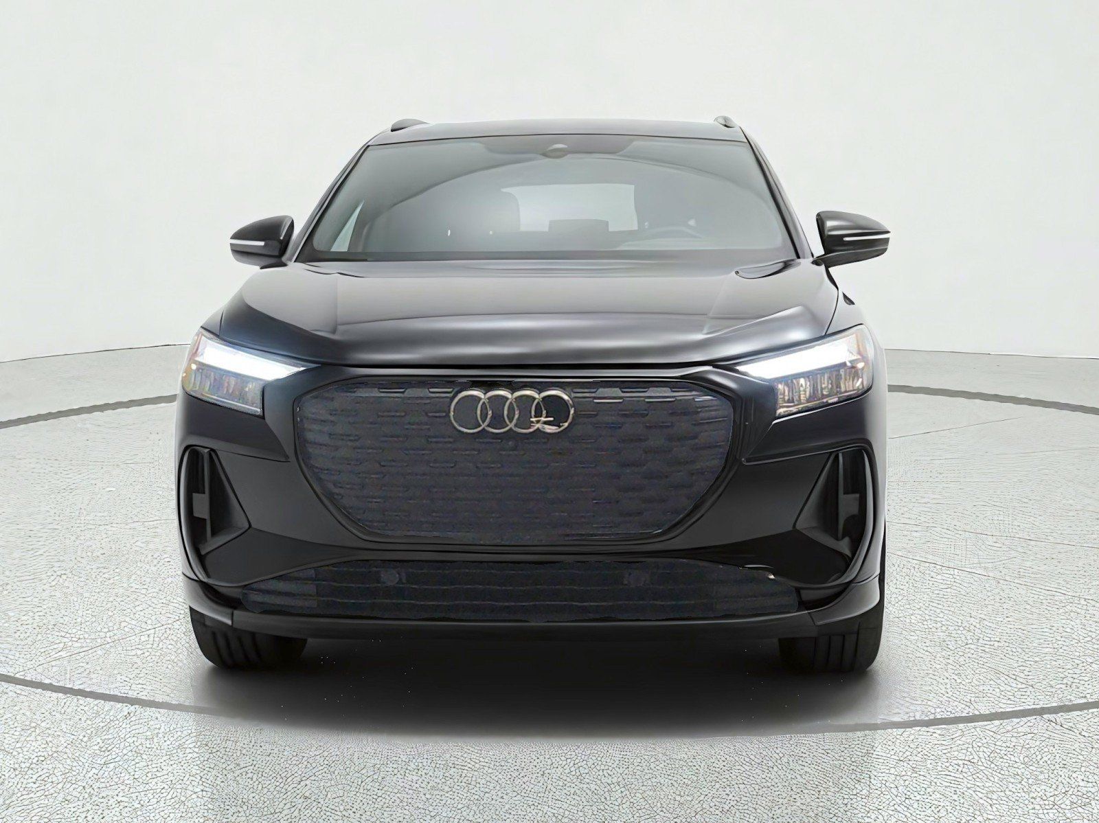Used 2024 Audi Q4 e-tron Premium Plus AWD/4WD image 2