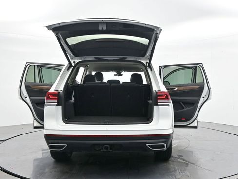 Used 2024 Volkswagen Atlas SE image 43