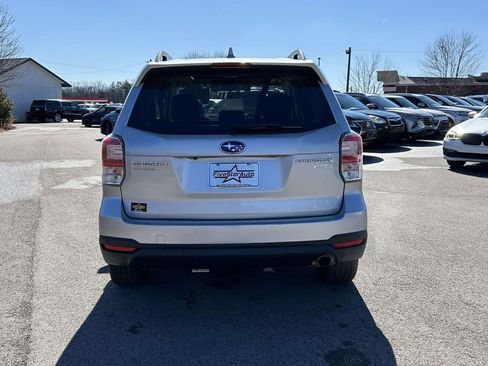 Used 2017 Subaru Forester 2.5i Touring image 4