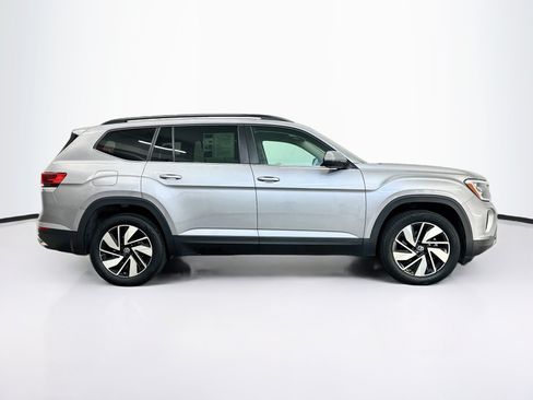 Used 2025 Volkswagen Atlas SE AWD/4WD image 10