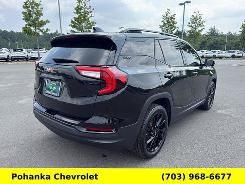 Used 2024 GMC Terrain SLT w/ Elevation Edition FWD image 5