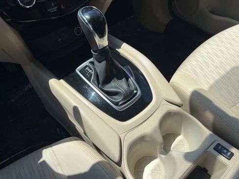 Used 2018 Nissan Rogue SV w/ Sun & Sound Touring Package FWD image 28