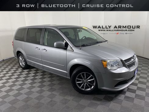 Used 2016 Dodge Grand Caravan SE FWD image 1