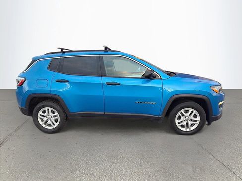 Used 2019 Jeep Compass Sport image 2