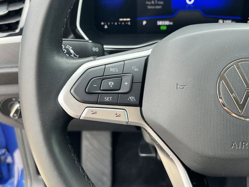 Used 2022 Volkswagen Jetta SE image 17