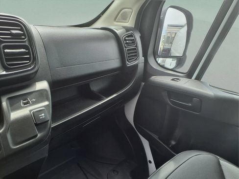 Used 2026 RAM ProMaster 2500 w/ Convenience Group FWD image 21