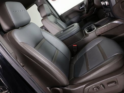 Used 2022 GMC Sierra 3500 Denali image 30