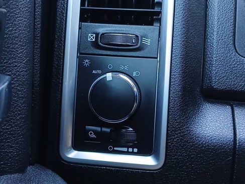 Used 2022 RAM 1500 Classic Warlock w/ Electronics Group AWD/4WD image 12