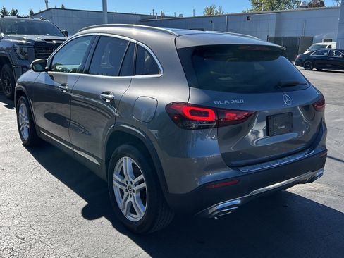 Used 2021 Mercedes-Benz GLA 250 4MATIC image 2