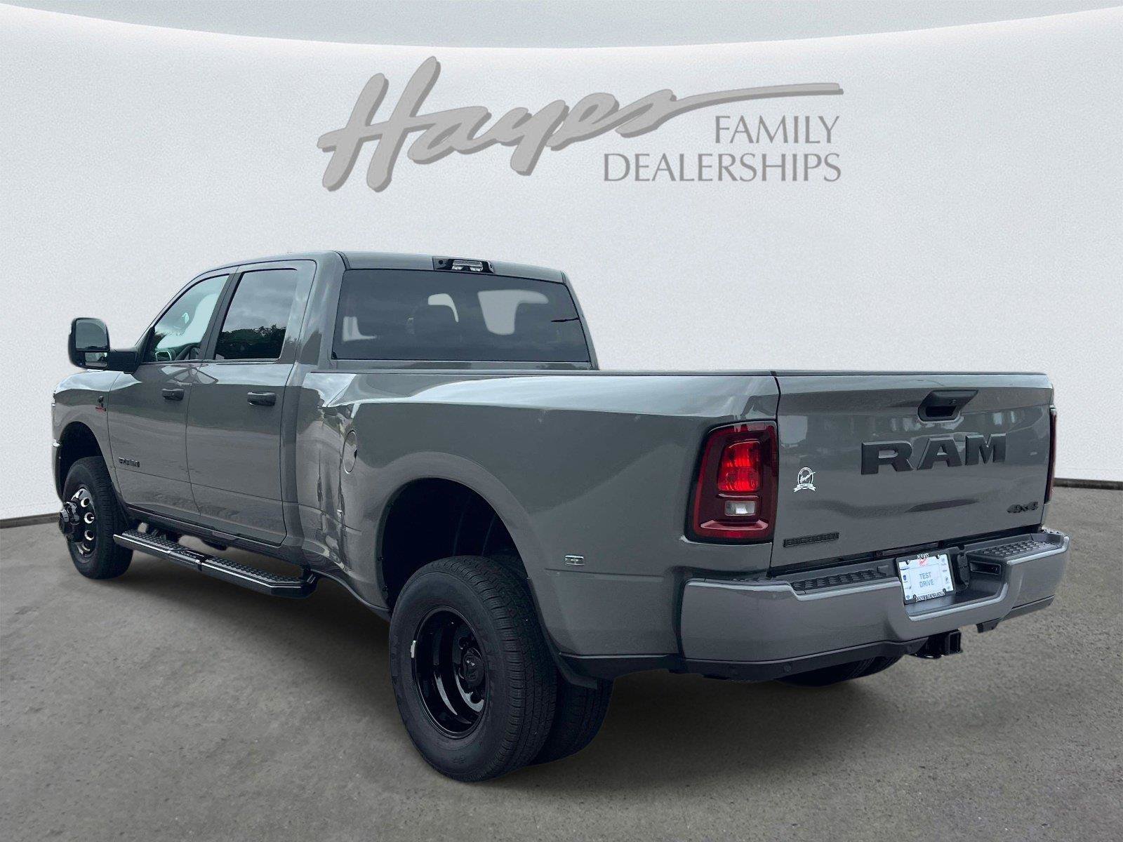 New 2027 RAM 3500 Big Horn AWD/4WD image 3