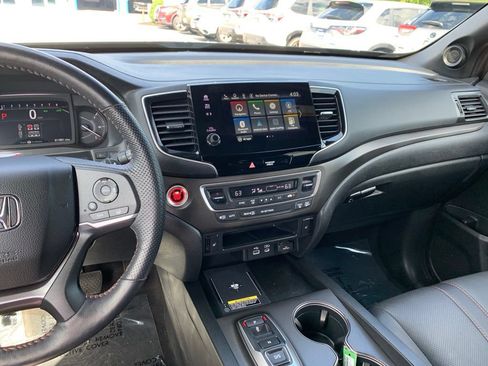Used 2025 Honda Passport TrailSport image 9