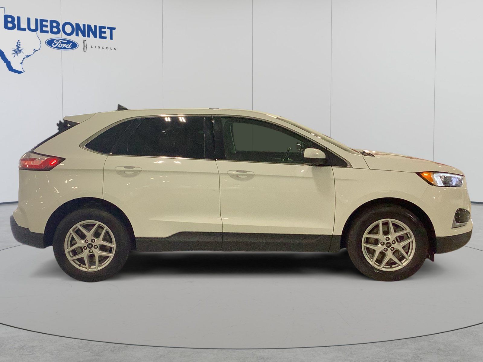 Used 2024 Ford Edge SEL AWD/4WD image 4