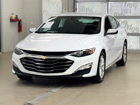 Used 2021 Chevrolet Malibu LT FWD image 3