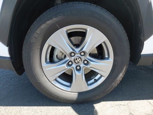 Certified 2022 Toyota RAV4 XLE AWD/4WD image 9