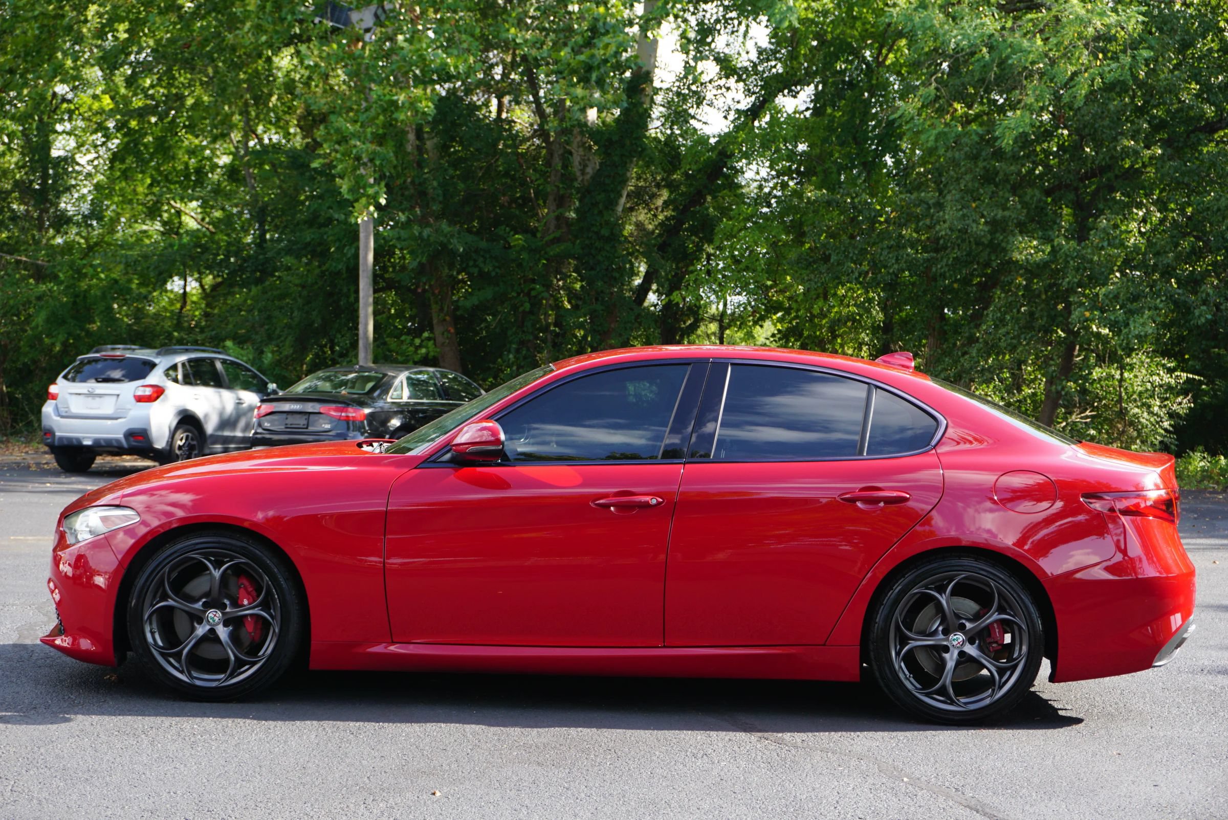 Used 2018 Alfa Romeo Giulia Ti Sport w/ Quick Order Package 22U Sport RWD image 10
