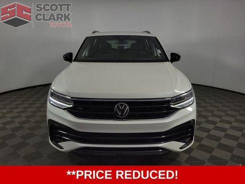 Used 2022 Volkswagen Tiguan SE R-Line image 2