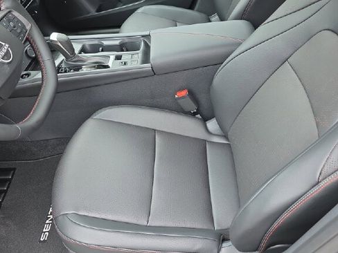 New 2026 Nissan Sentra SR w/ SR Premium Package image 5