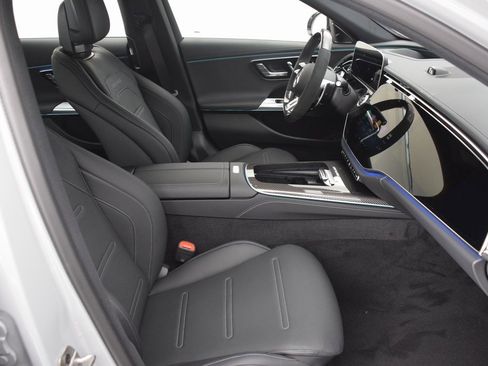 New 2026 Mercedes-Benz E 53 AMG e 4MATIC Sedan image 15