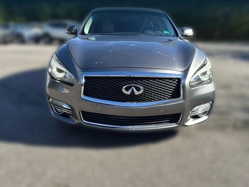 Used 2015 INFINITI Q70 3.7 w/ Deluxe Touring Package image 2