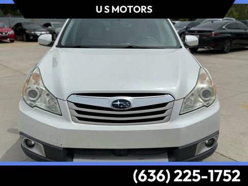 Used 2010 Subaru Outback 2.5i Limited image 1