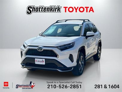 New 2025 Toyota RAV4 SE